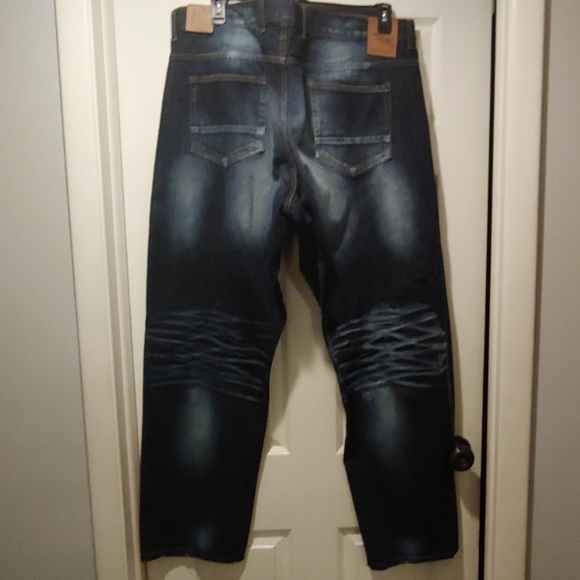Men's 46x33 straight fit jeans - Picture 3 of 6